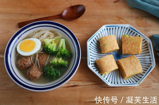 小炒包菜|我给女儿做6天早餐,好吃又好做,每次上桌不出10分钟,吃个精光