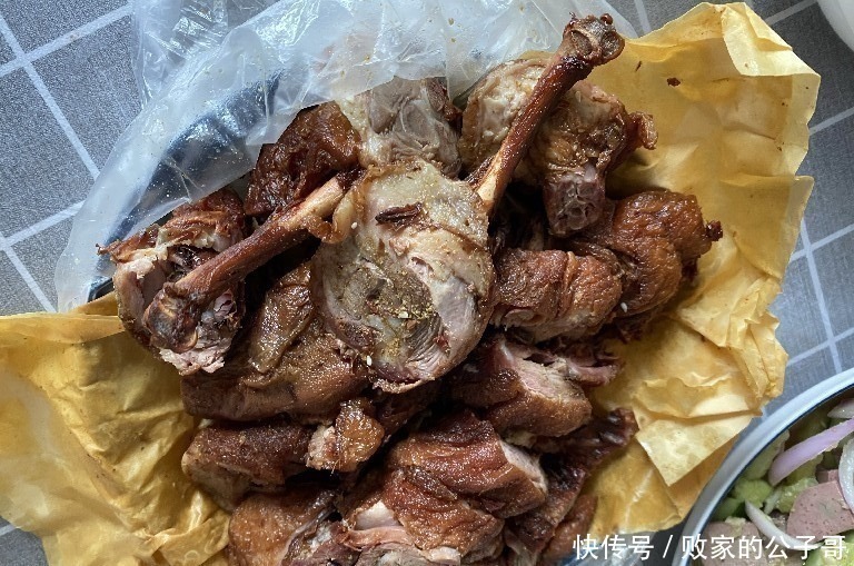 烧烤类|这6种食物,孩子再馋父母也别买,没营养还浪费钱,以后别乱买了