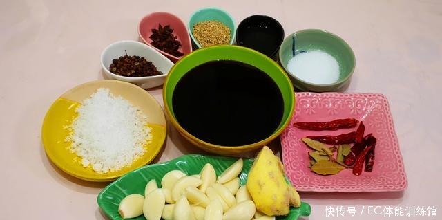  酱黄瓜原来这么简单，不用晾晒，腌完就能吃，香脆爽口又开胃