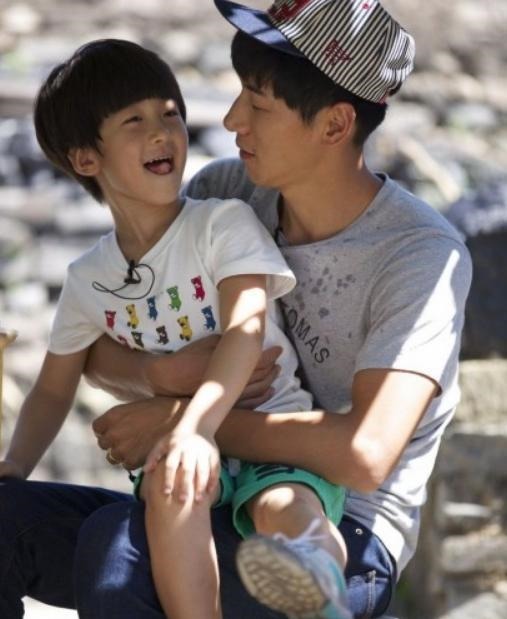 张亮苦心经营多年的“好爸爸”人设崩塌，他该何去何从