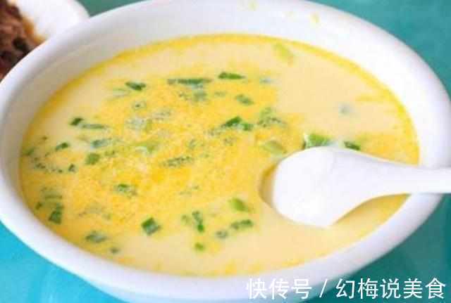 蒸鸡蛋羹时,记住不要直接放水,放水前加入这一步,滑嫩好吃!