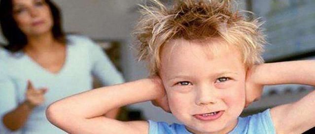 父母|5岁女儿摔坏爸爸的手机,结果爸爸的做法,毁掉了孩子的一生