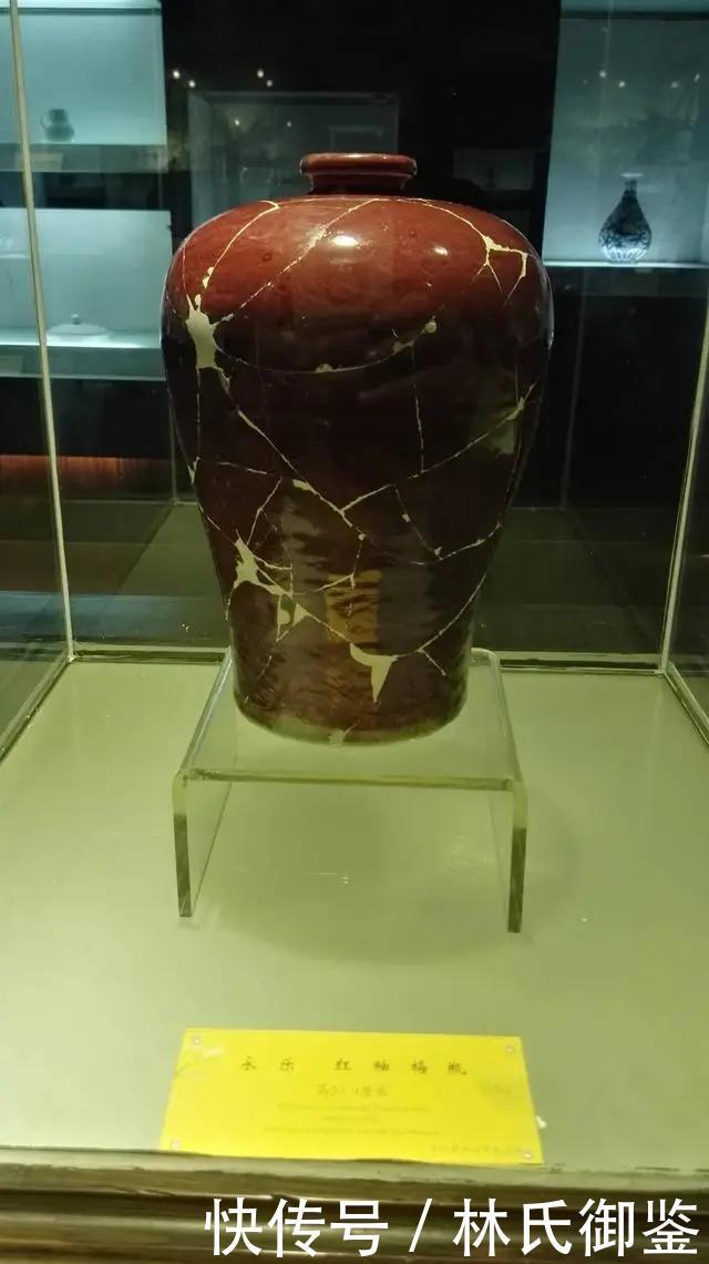 特征|(2)最美不过郎窑红,郎窑红瓷器都有哪些特征呢?