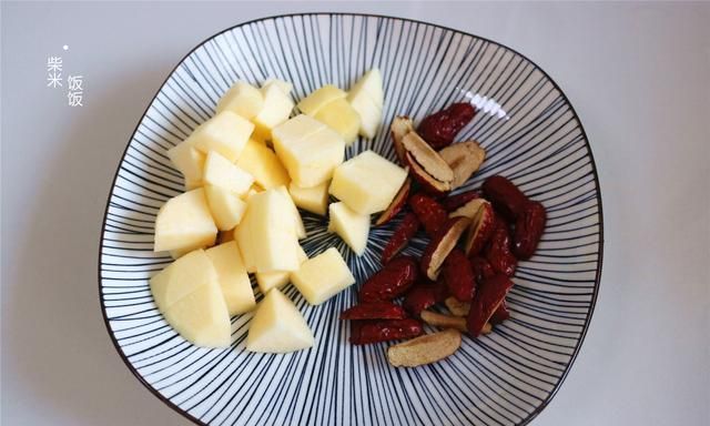 枸杞|秋冬交替,多做这汤给家人吃,清甜滋润皮肤好,增强体质身体棒