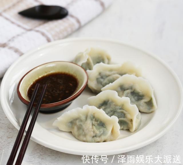 饺子皮|包韭菜馅饺子，直接拌是大错特错，很多人搞错，饺子不鲜也不香