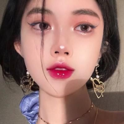 脸上这“3地方”凸起的女孩子,是标准“樱花脸”,全中异性缘爆棚