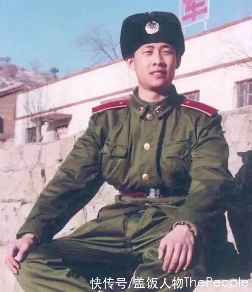 同样是演军人，肖战张译气场强，黄景瑜像小混混，差别在于体态？