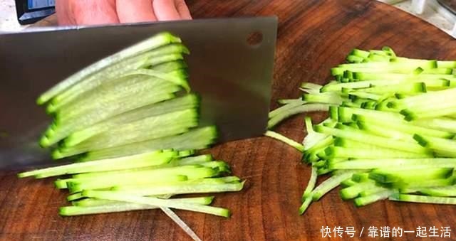 胡萝卜|天冷了,萝卜和它是绝配,炒一炒,鲜香味美营养高,不懂吃可惜了