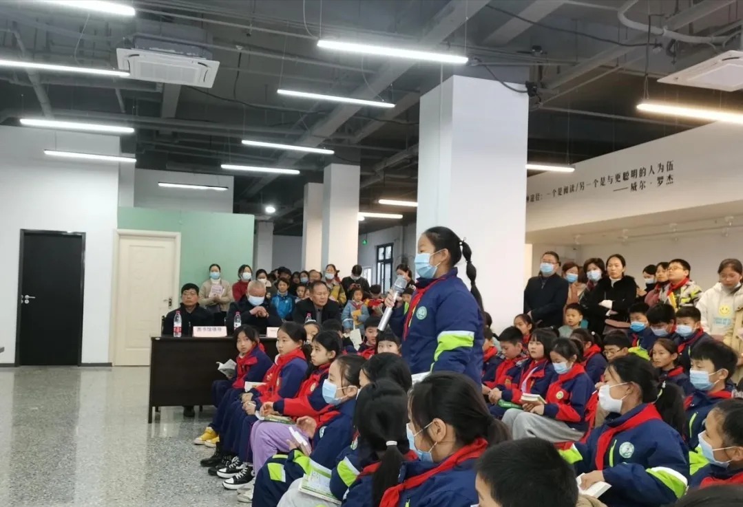 小学生@阜南五小师生共同奔赴一场同作家杨红樱的美丽约定