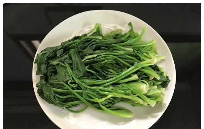 草酸|10分钟的懒人快手午餐,2人花了不到10元钱,鲜美营养,好吃