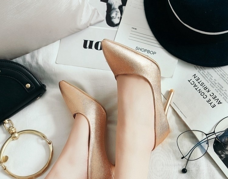 透气性 不是我吹,这种刚上新的高跟鞋,上脚保管让你穿出不一样的气质