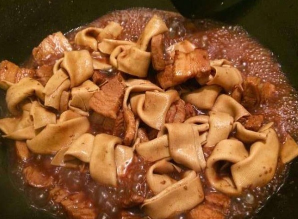 烧肉|多给家人吃的养生菜,香味十足,营养美味,孩子多吃增强抵抗力