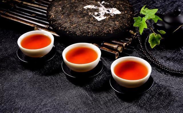 身体|长期喝茶与只喝白开水的人，哪种人的身体素质更好？