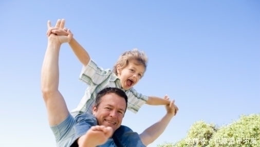 幼儿园|晚一年上学，对孩子是爱还是害尤其是男孩，这件事越早知道越好