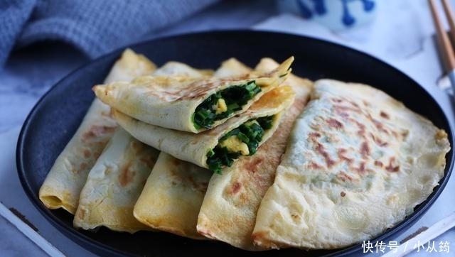 1把韭菜5个鸡蛋，教你懒人早餐，不和面不揉面，出锅孩子连吃3个