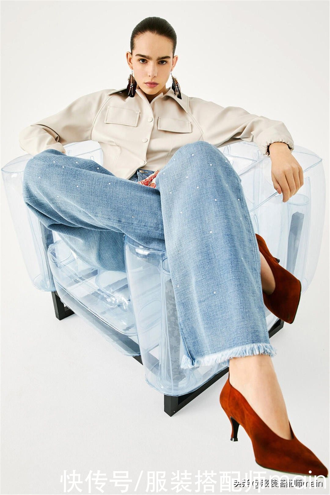 时髦不累脚的猫跟鞋，记住这4个搭配思路，显高又显气质