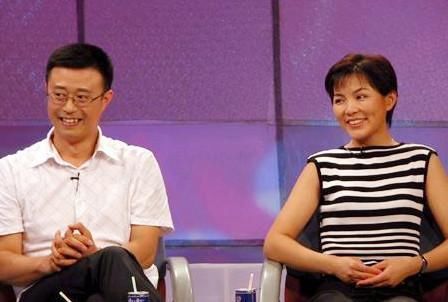 他是央视名嘴，妻子意外瘫痪不离不弃，今52岁儿女双全成人生赢家