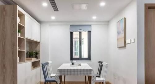 柜子|老婆坚持卧室床头留28cm打柜子,完工太实用了,邻居看完照着装