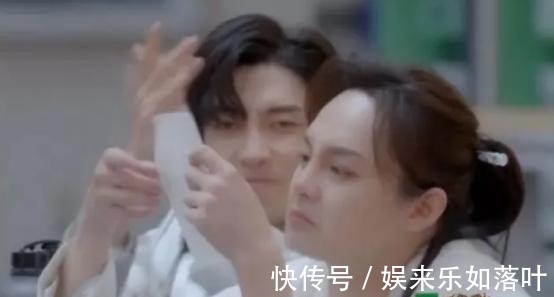 这首歌|刘涛主持时犯职业大忌，对哥哥们区别对待令人尴尬，赵文卓也躺枪