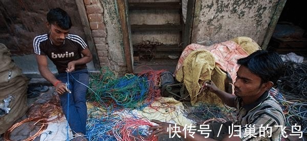 人民币|印度孟买,豪宅与贫民窟比邻而居,富人的灯红酒绿和穷人的垃圾堆!