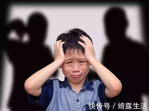 喷火龙|在爸妈吼叫中长大的孩子,都有3个致命的性格缺点,父母别不重视