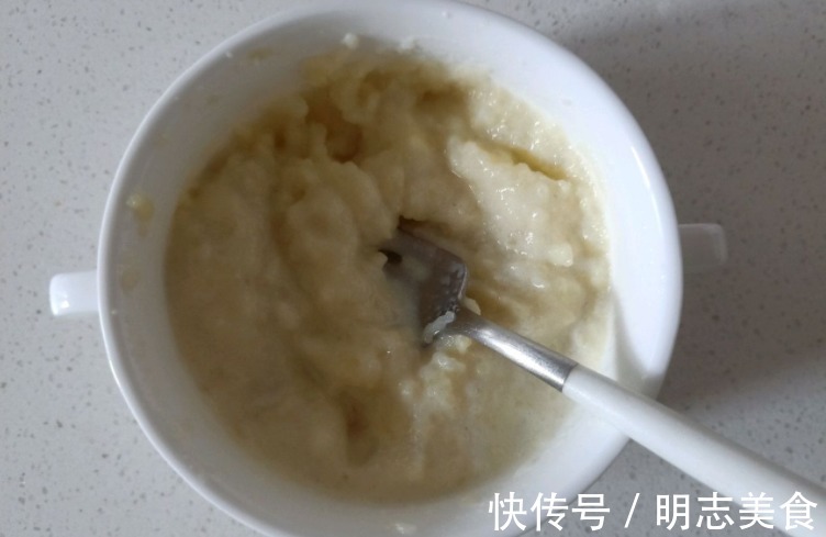 土豆|餐厅同款的芝士焗土豆泥,不用烤箱也可以做,奶香十足拉丝好吃