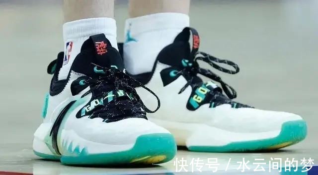 jordan NBA球员上脚海沃德穿安踏联名款,哈雷尔的定制球鞋很骚