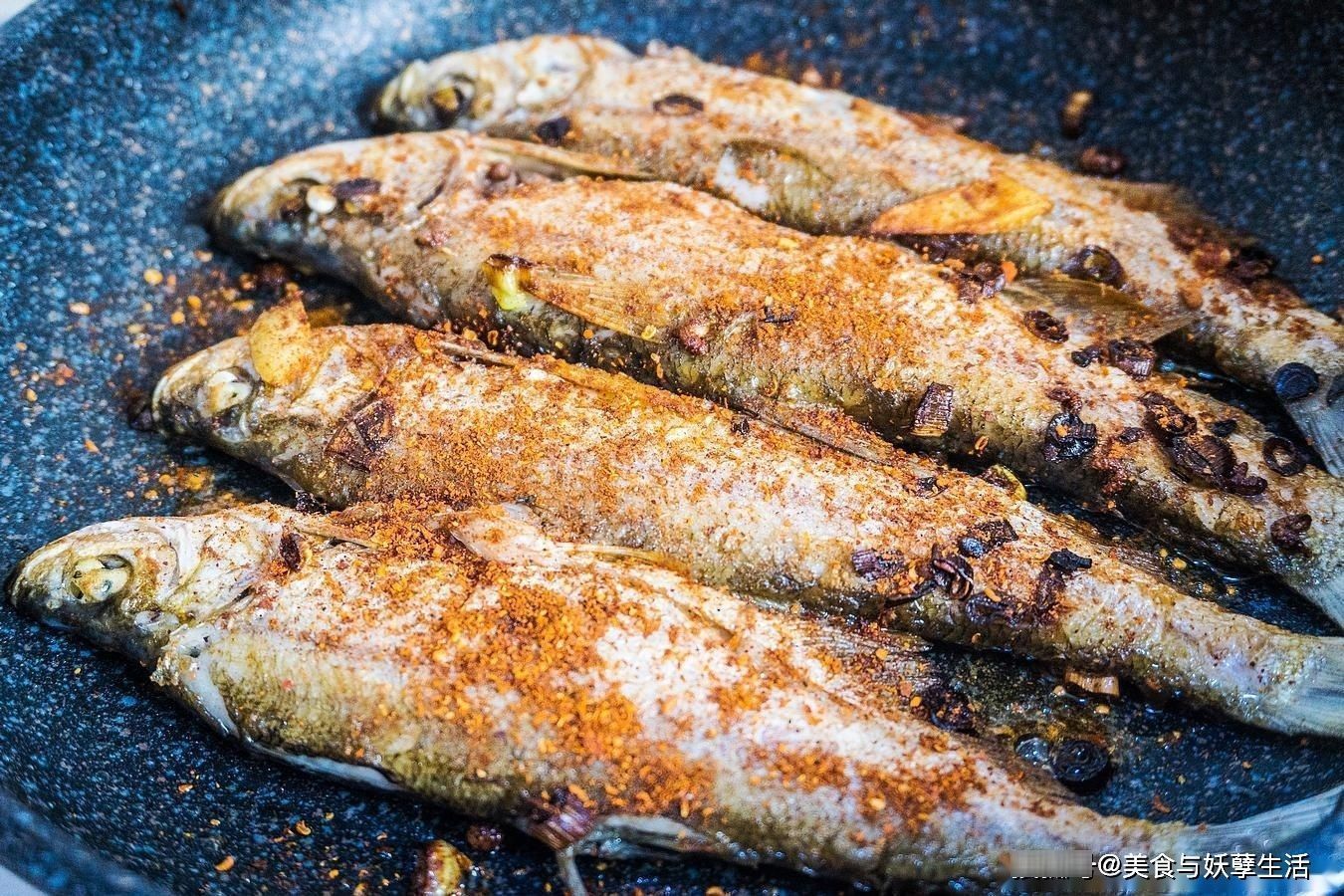 菜市场碰到这鱼，一次买5斤，10元一斤，比吃鲫鱼更营养更美味