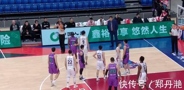 久事|97-125!山东男篮大溃败,全线哑火,创2大耻辱纪录,主帅黑脸