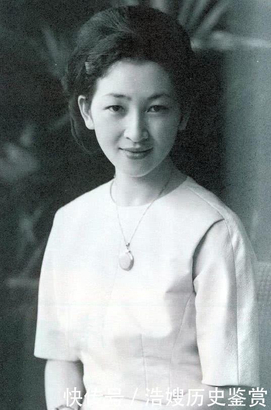 美智子放弃自由嫁入皇室 皇室没看上她的出身 只看上了她的嫁妆 快资讯 美智子放弃自由嫁入皇室 皇室没看上她的出身 只看上了她的嫁妆 快资讯