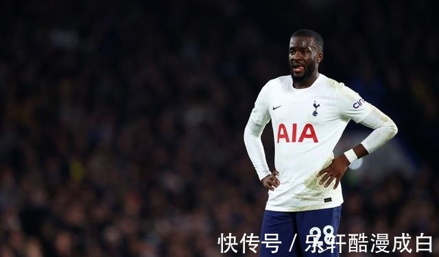 热刺|一场0-2!孔蒂被完爆,热刺30分钟连丢2球,诡异乌龙诞生