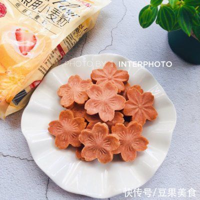 面团|缤纷下午茶/樱花椰子味曲奇饼干