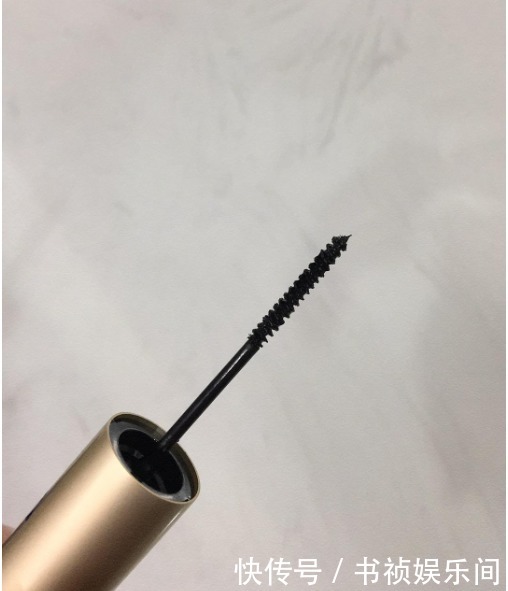 妆效|选不对睫毛膏刷头,难怪你会刷出“苍蝇腿”