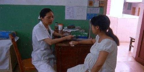 尴尬|婆婆陪儿媳产检被医生支开,随后医生问了一个问题,孕妈尴尬不已