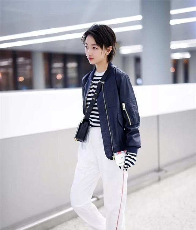 小裁 今年“小白鞋”已失宠了,开始流行这款“初恋鞋”,减龄时髦百搭!