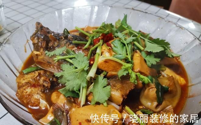 家常鱼肉菜谱，鱼头炖豆腐，做法简单，美味营养，超级下饭