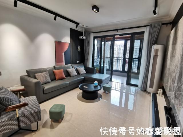 大理石|第一次在新房过年,很开心!安装轨道射灯,设计了电视墙,很亮眼