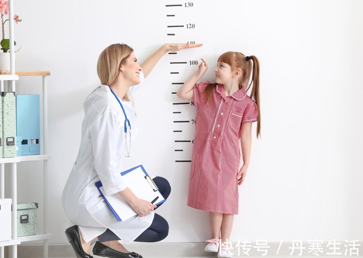 睡眠时间|骨科医生:不止打篮球能促进孩子发育,做好2事,半年长高十公分