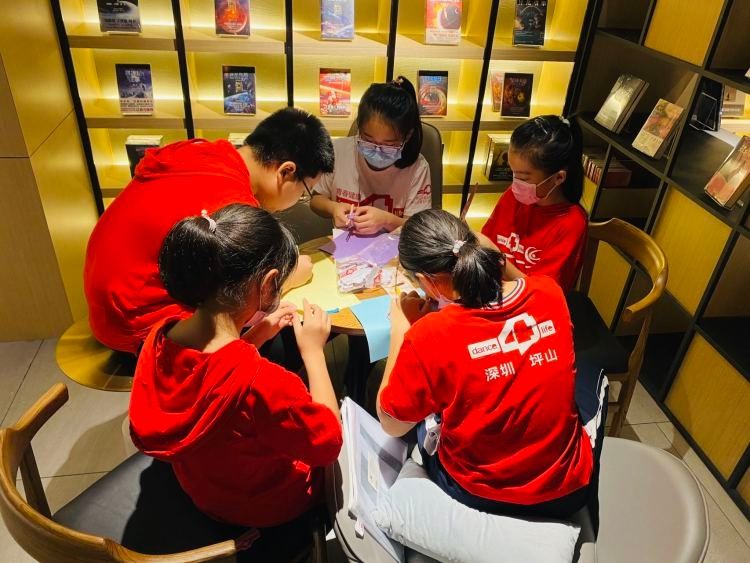 助人者$展现“助人者”风采，坪山街道青春健康助教团队斩获市级奖项