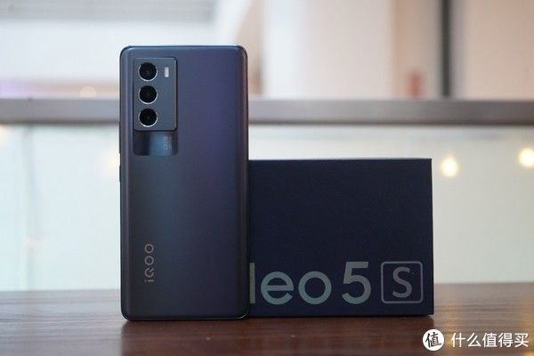 c10|iQOO Neo 5S开箱，独显加持，准原系统，这是你2022第一台手机吗？