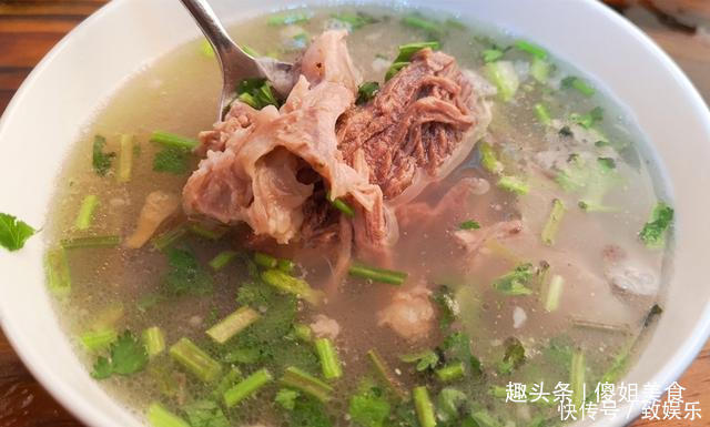 炖羊肉汤时,此2味料缺一不可!多数人不知道,难怪肉不香膻味重