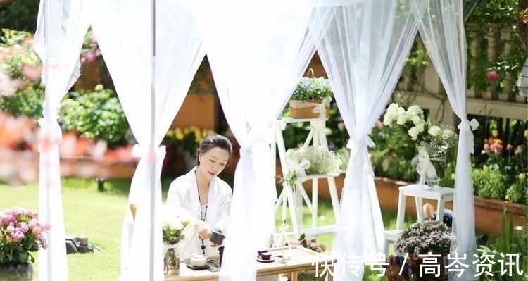 小区|坐拥270㎡大院子,她如何用五年时间,打造成了全小区最美的花园