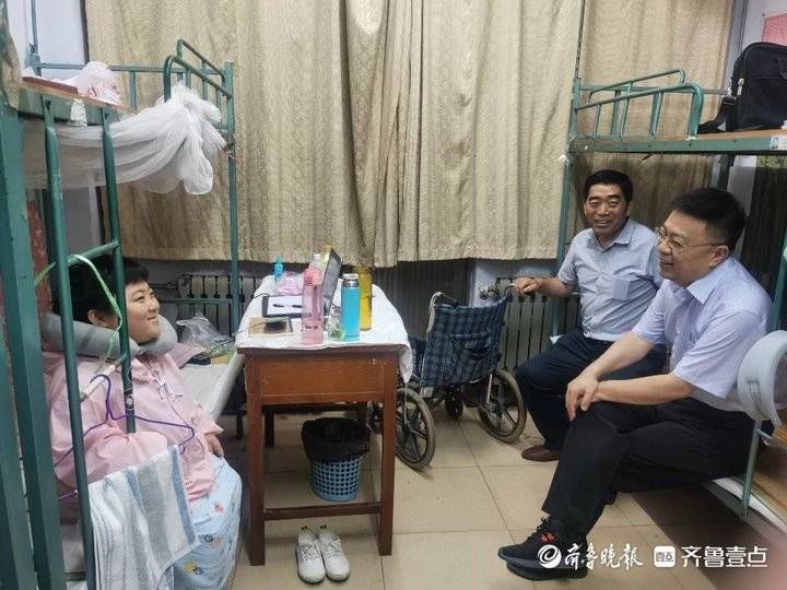 临床医学专业|“践行与滨医之约”!患肾病的轮椅女孩考上研究生了,主攻肾内科