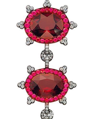 款项链|超级富豪莉莉·萨夫拉,一生共结了四次婚,收藏的珠宝堆积成山