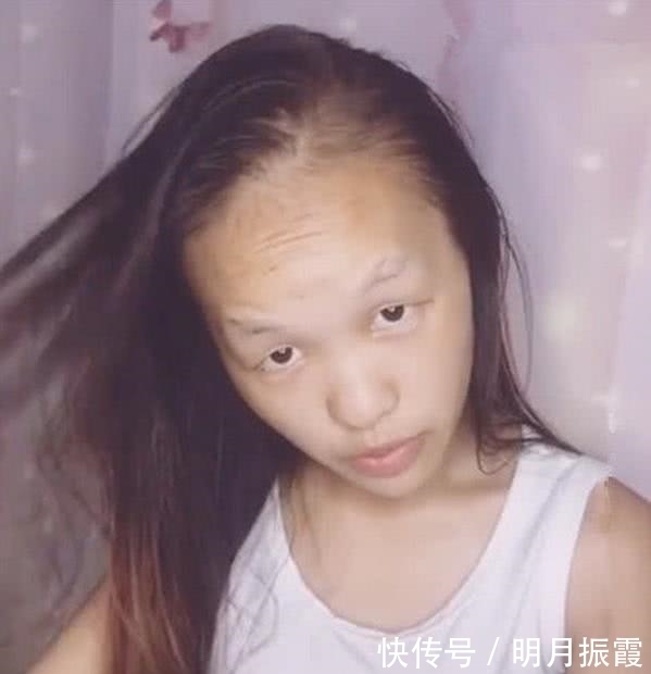 女孩展示最强化妆术,妆后瞬间年轻10岁,网友:易容术现世?