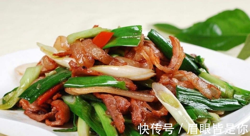 不管炒什么肉,有一味不能放,肉质发黑发苦,一炒就变焦!