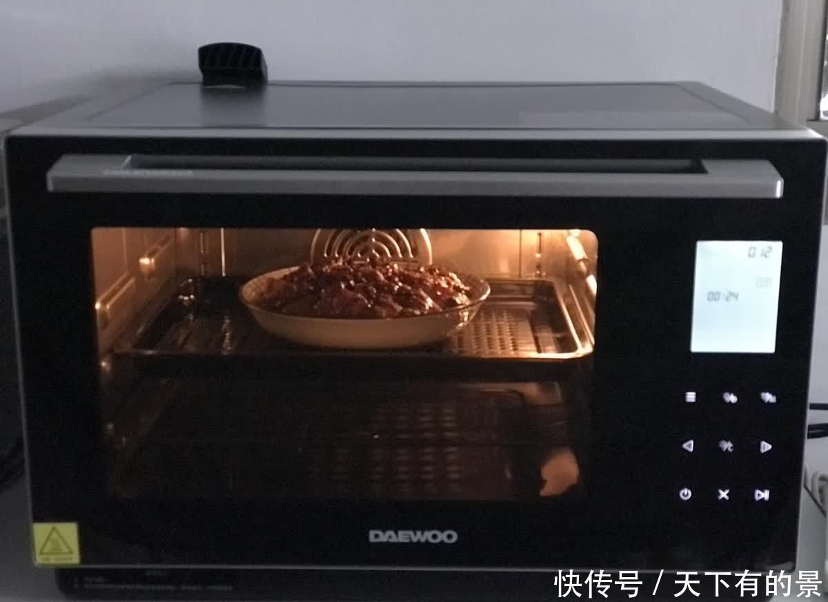 学会了排骨的这个做法，孩子总吵着要吃，不加水，蒸一蒸就上桌