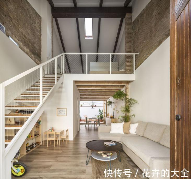 农家小院|改造69㎡瓦房,搭建楼板变2层“别墅”,后院一捯饬别有一番风景