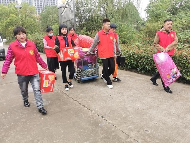 感党恩|涡阳县天静宫新时代志愿服务队:金秋送温暖 情暖儿童福利院