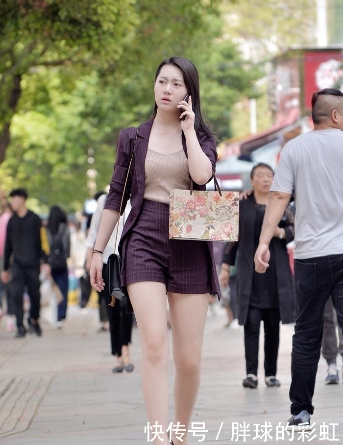 姣好|街拍充满韵味的时尚淑女,身材姣好,一个比一个亮眼